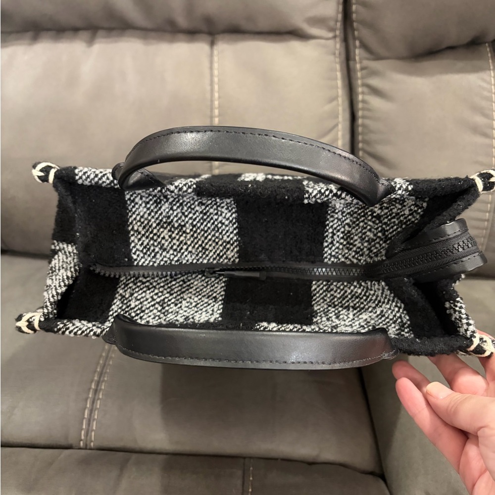 RARE Marc Jacobs Medium Tote Bag - Picture 6 of 14